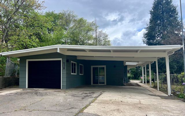 2894 Orchard Home Drive, Medford, OR 97501