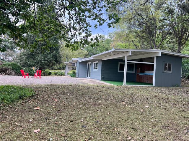 2894 Orchard Home Drive, Medford, OR 97501