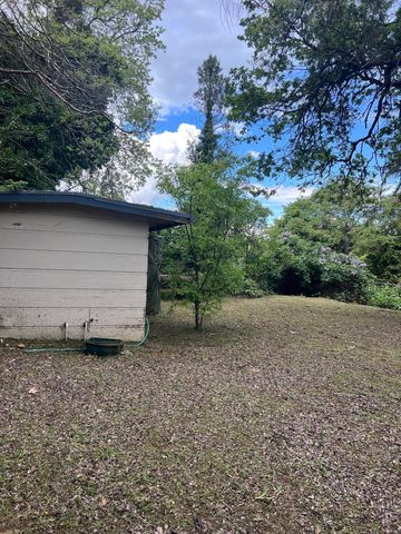 2894 Orchard Home Drive, Medford, OR 97501
