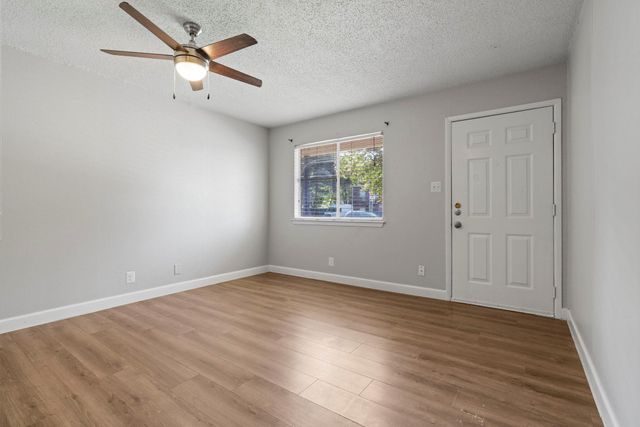 1010 W 23rd ST 4, Austin, TX 78705