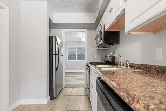 1010 W 23rd ST 4, Austin, TX 78705