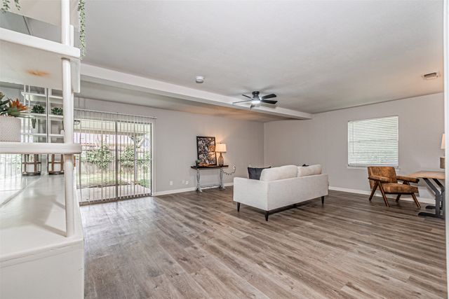 1612 Warren Lane, Fort Worth, TX 76112