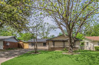 1612 Warren Lane, Fort Worth, TX 76112