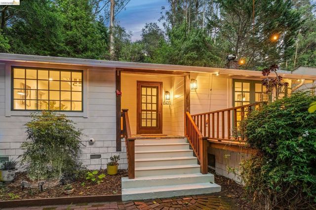 6400 Pinehaven Rd, Oakland, CA 94611
