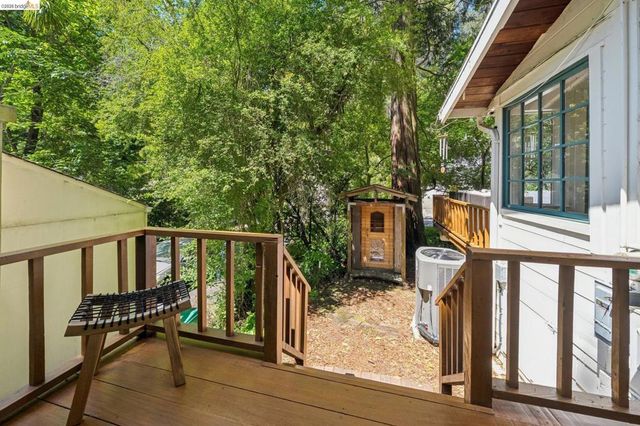 6400 Pinehaven Rd, Oakland, CA 94611