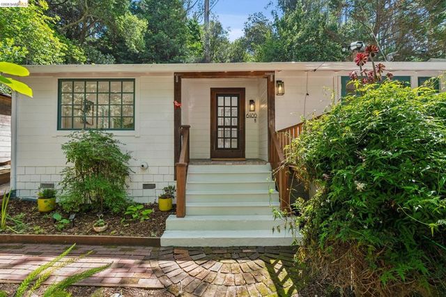 6400 Pinehaven Rd, Oakland, CA 94611