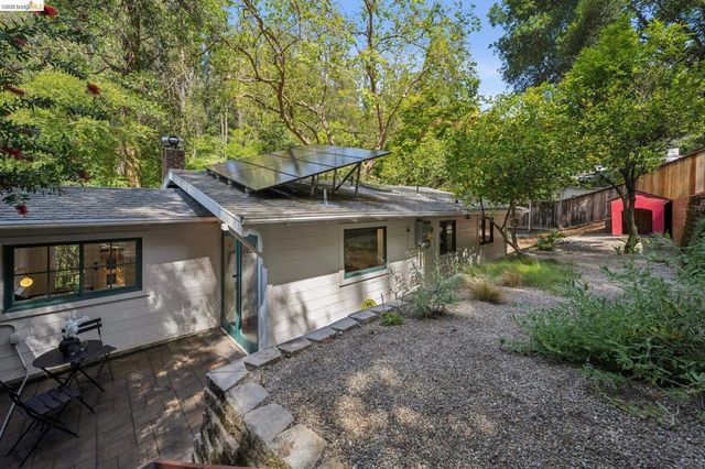 6400 Pinehaven Rd, Oakland, CA 94611