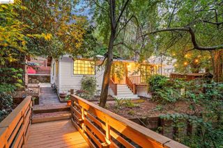6400 Pinehaven Rd, Oakland, CA 94611