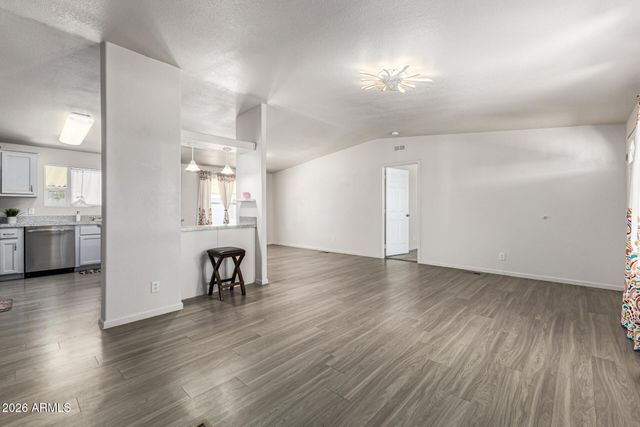 2200 N DELAWARE Drive 69, Apache Junction, AZ 85120