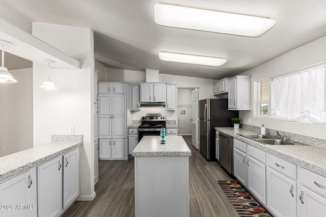 2200 N DELAWARE Drive 69, Apache Junction, AZ 85120