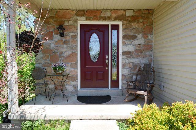 518 BERKSHIRE DR, Souderton, PA 18964