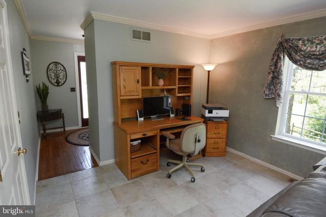 518 BERKSHIRE DR, Souderton, PA 18964