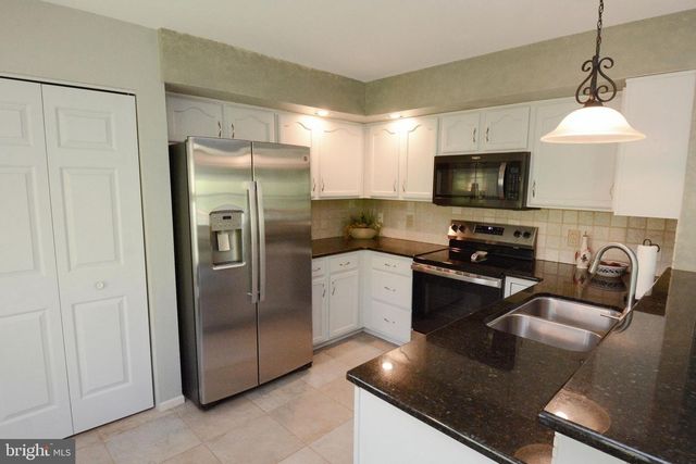 518 BERKSHIRE DR, Souderton, PA 18964