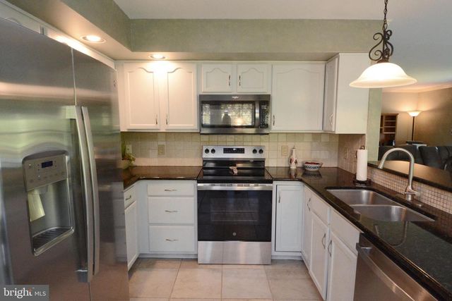 518 BERKSHIRE DR, Souderton, PA 18964