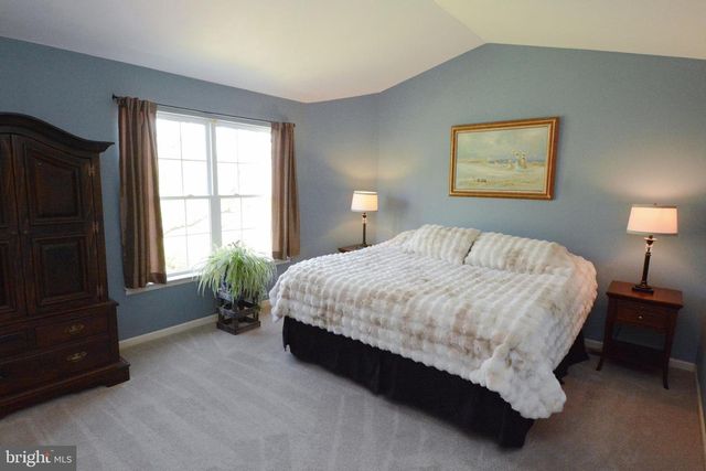 518 BERKSHIRE DR, Souderton, PA 18964