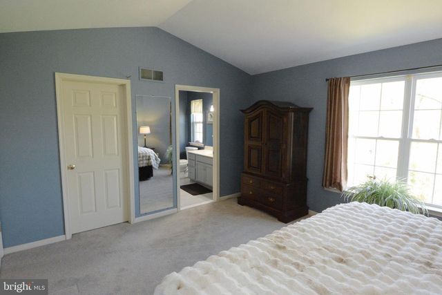 518 BERKSHIRE DR, Souderton, PA 18964