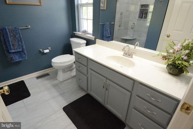 518 BERKSHIRE DR, Souderton, PA 18964