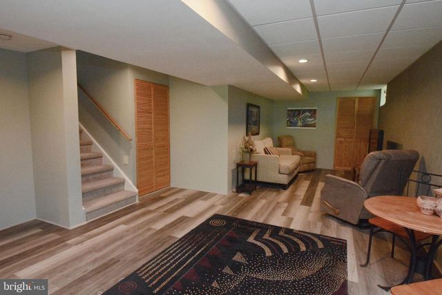 518 BERKSHIRE DR, Souderton, PA 18964