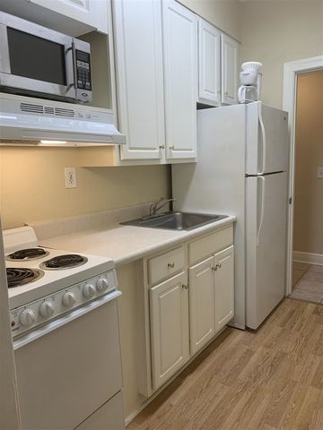 411 E 7th Avenue D, Tallahassee, FL 32303