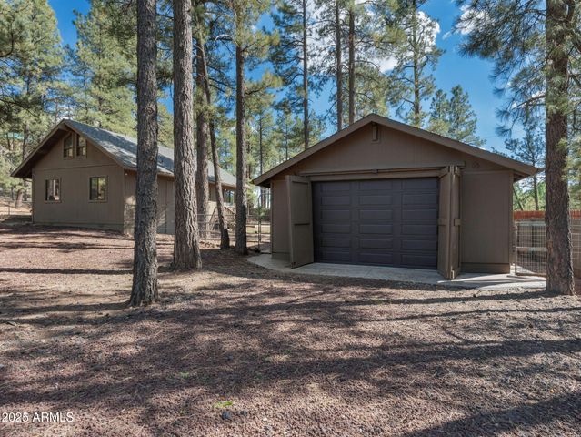 17410 MOUNTAINSIDE Place, Munds Park, AZ 86017
