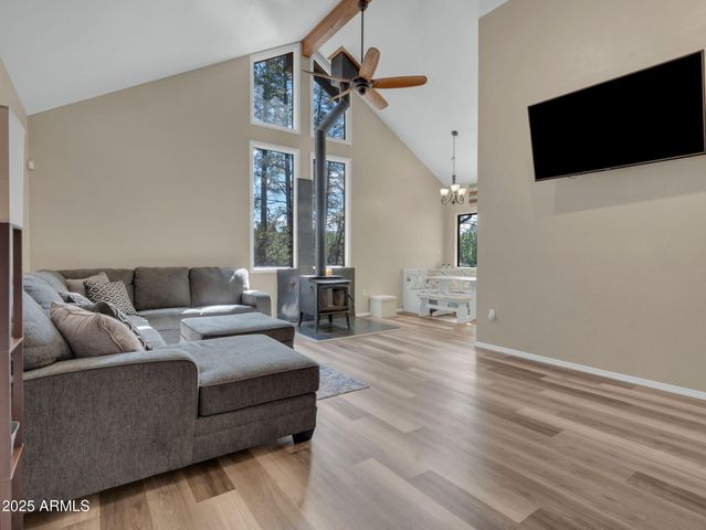 17410 MOUNTAINSIDE Place, Munds Park, AZ 86017