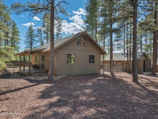 17410 MOUNTAINSIDE Place, Munds Park, AZ 86017