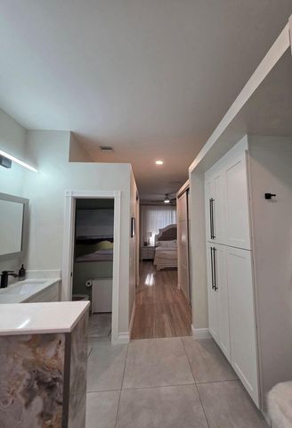 7570 SE Bay Cedar Circle, Hobe Sound, FL 33455