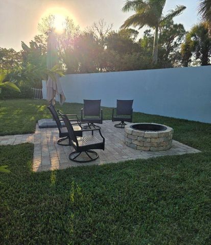7570 SE Bay Cedar Circle, Hobe Sound, FL 33455