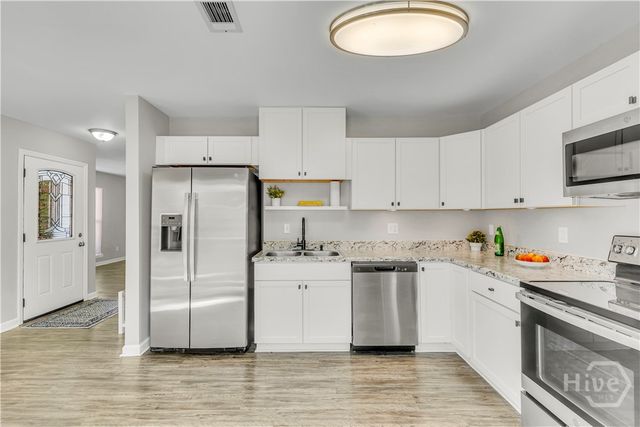 1223 E Waldburg Street, Savannah, GA 31404