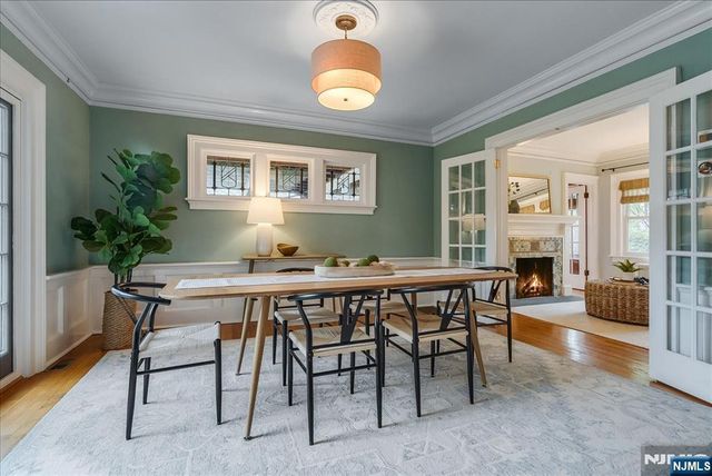 11 Windsor Place, Montclair, NJ 07043