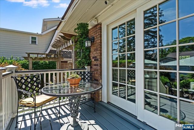 11 Windsor Place, Montclair, NJ 07043