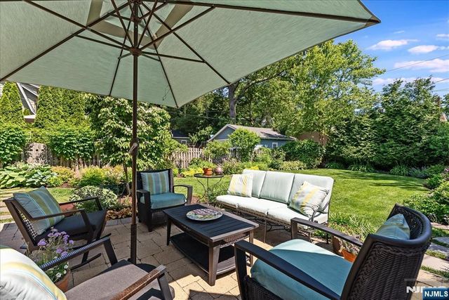 11 Windsor Place, Montclair, NJ 07043