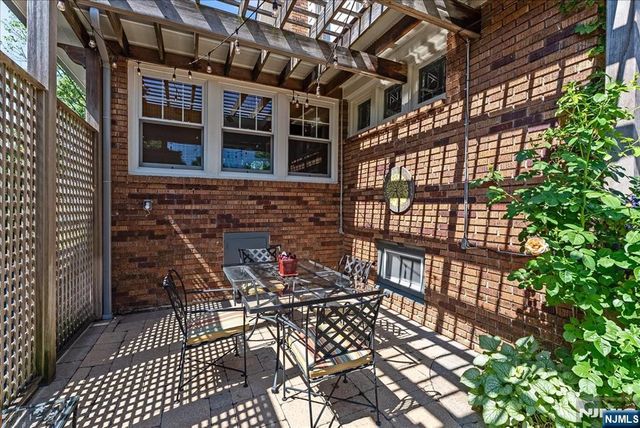 11 Windsor Place, Montclair, NJ 07043