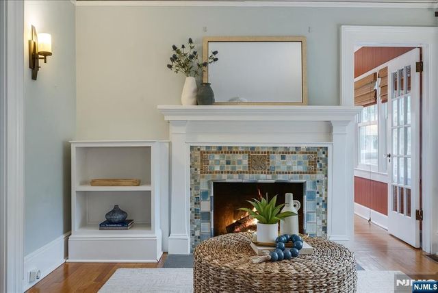 11 Windsor Place, Montclair, NJ 07043