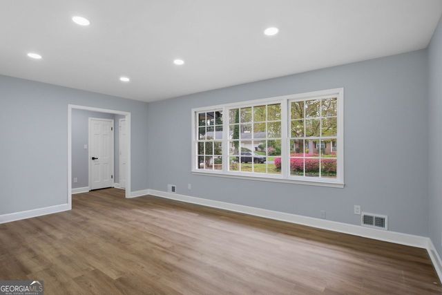 1704 Sterling Trail SW, Marietta, GA 30008