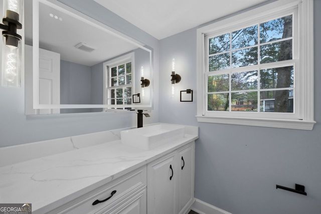 1704 Sterling Trail SW, Marietta, GA 30008