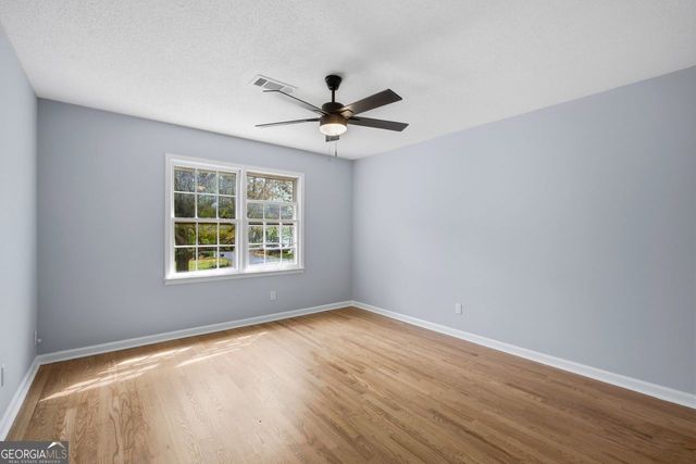 1704 Sterling Trail SW, Marietta, GA 30008