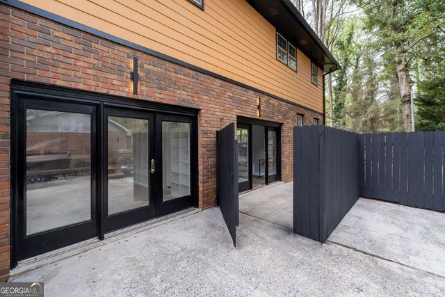 1704 Sterling Trail SW, Marietta, GA 30008