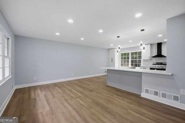 1704 Sterling Trail SW, Marietta, GA 30008