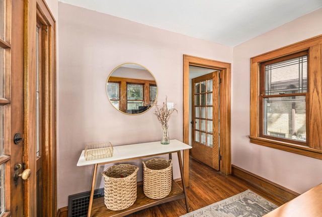 2405 N 68th STREET, Wauwatosa, WI 53213