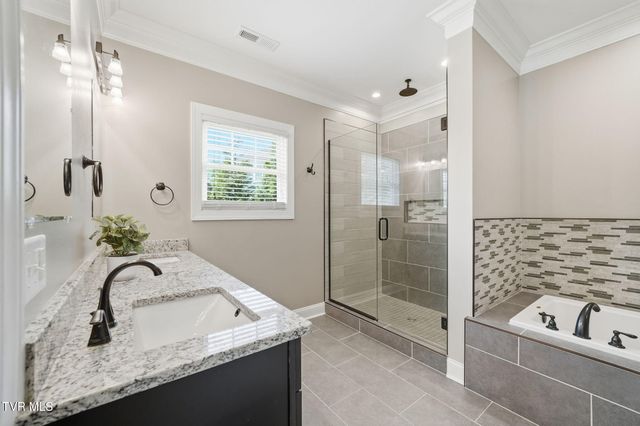 2630 Edinburgh Channel Road, Kingsport, TN 37664