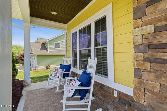 2630 Edinburgh Channel Road, Kingsport, TN 37664