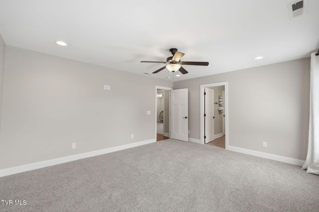 2630 Edinburgh Channel Road, Kingsport, TN 37664