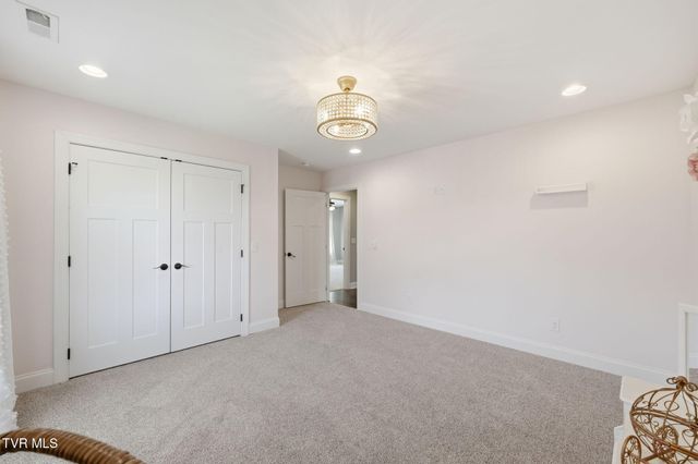 2630 Edinburgh Channel Road, Kingsport, TN 37664