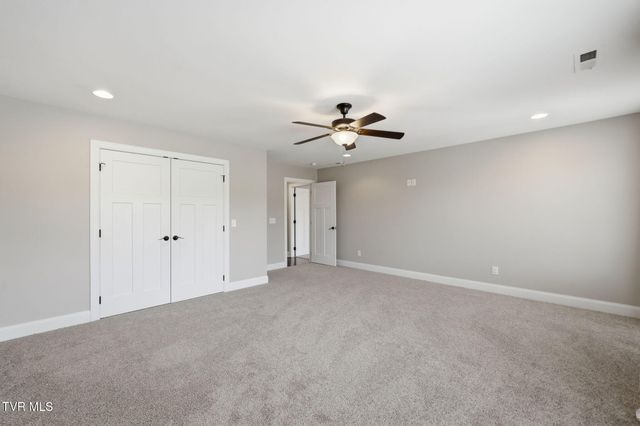 2630 Edinburgh Channel Road, Kingsport, TN 37664