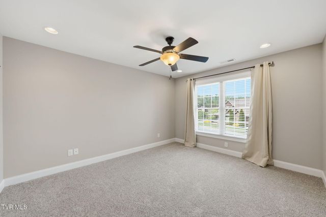 2630 Edinburgh Channel Road, Kingsport, TN 37664