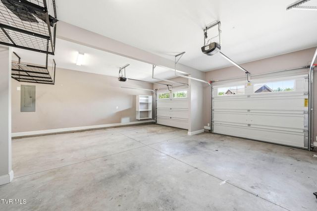 2630 Edinburgh Channel Road, Kingsport, TN 37664