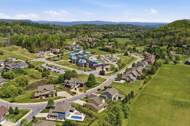 2630 Edinburgh Channel Road, Kingsport, TN 37664