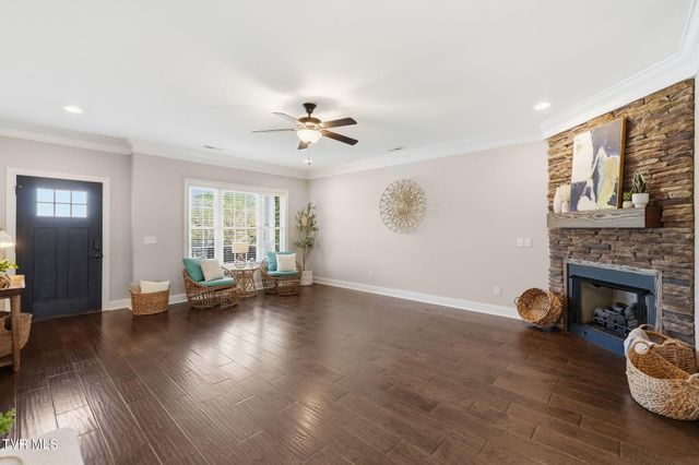 2630 Edinburgh Channel Road, Kingsport, TN 37664