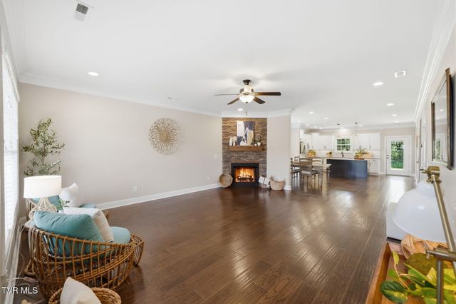 2630 Edinburgh Channel Road, Kingsport, TN 37664